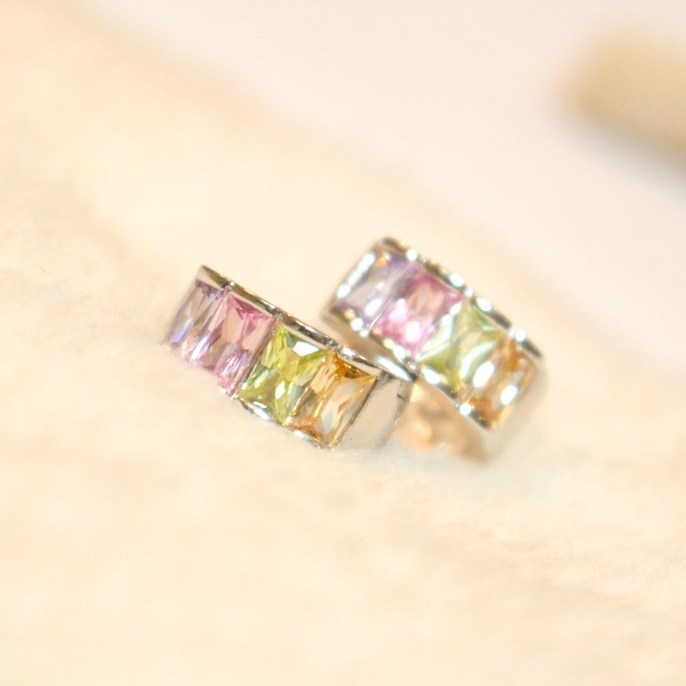 💎💎18K White Gold Amethyst Morganite Peridot Citrine Topaz Huggie Hoop Earr💎💎 - Picture 3 of 5